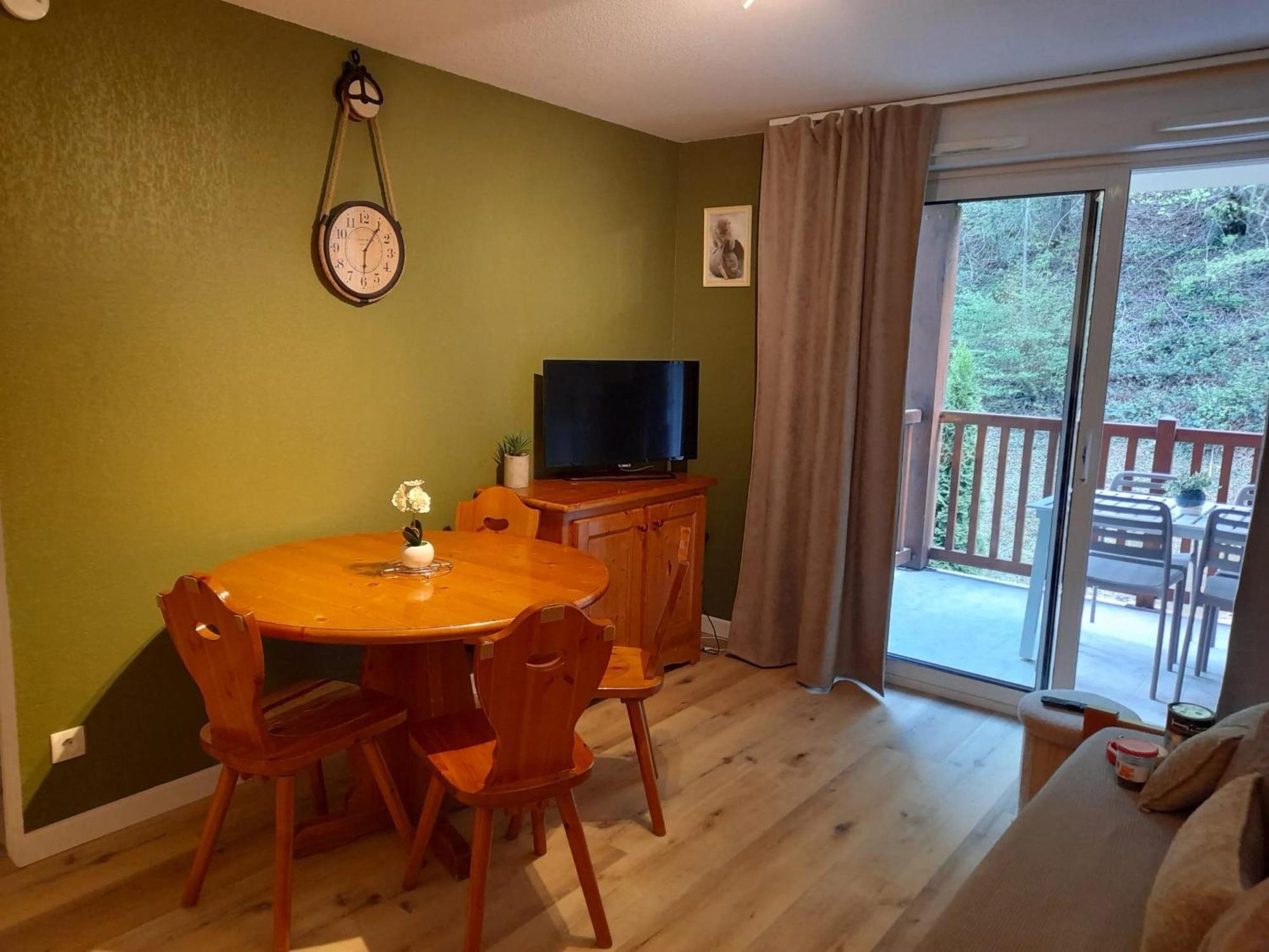 Appartement Avec Vue Sur La Montagne A Saint Lary Soulan 28 M² Piscine Exterior foto